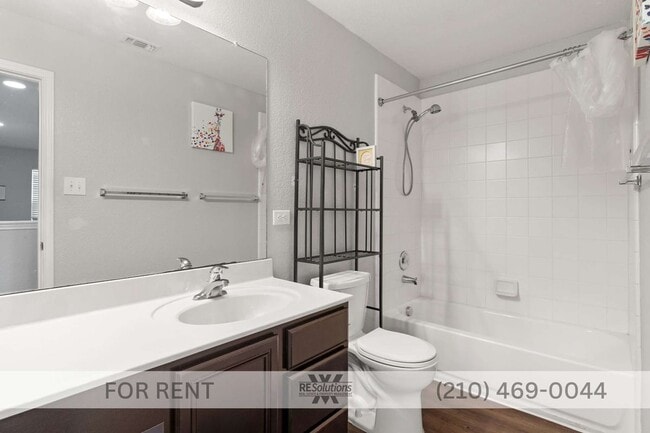 Photo - 939 Spello Cir