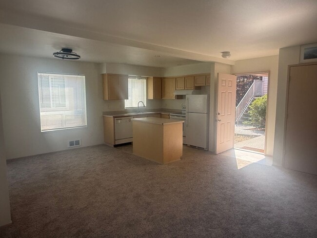 Photo - 3208 Rockefeller Ave Unidad A
