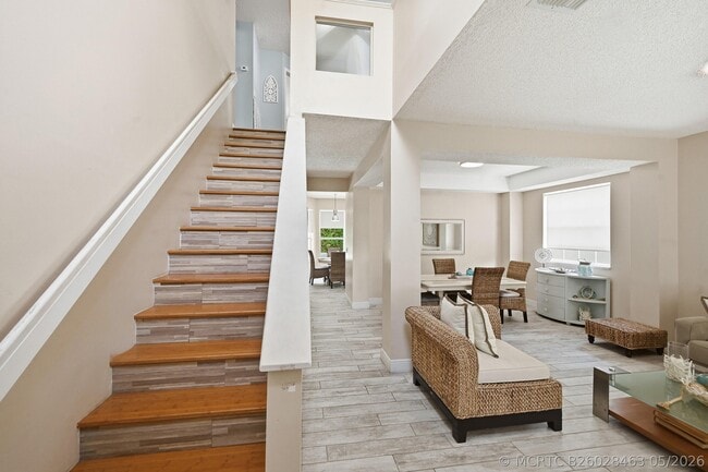 15073 Oak Chase Ct