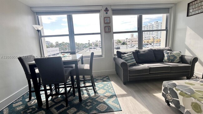 Photo - 2899 Collins Ave Unit 450