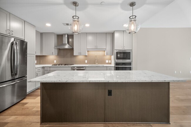 Photo - 2511 Willowick Rd