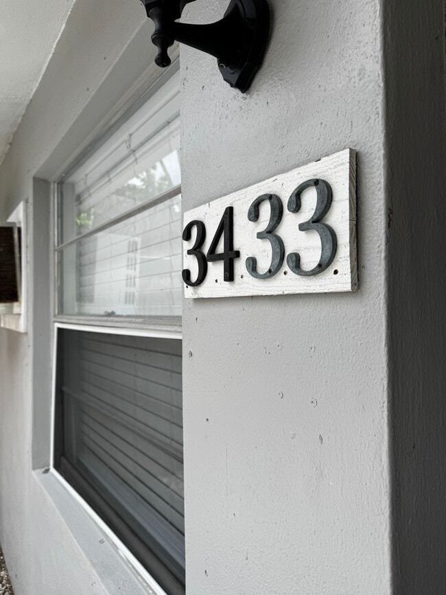 Building Photo - 3433 Hi St Unit 3433 Rental