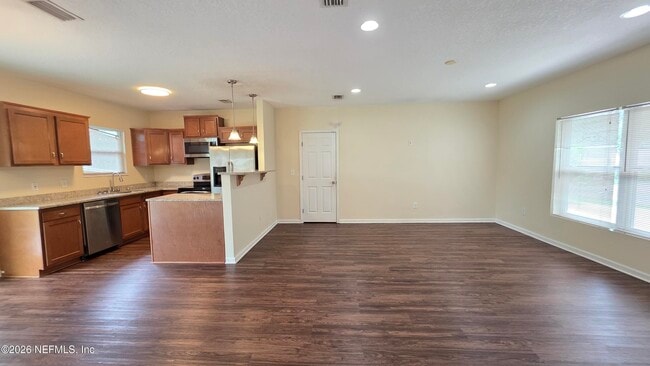 Photo - 8240 Pear Rd