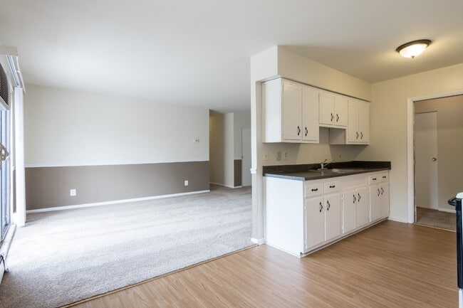 Photo - Aberdeen Parke Apartments