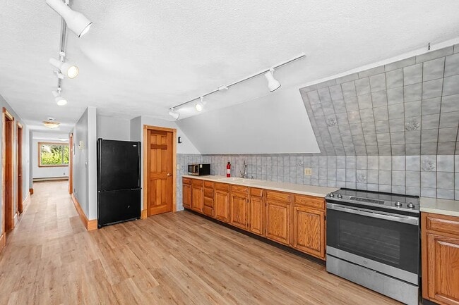 69 Coolidge Rd Unit 3
