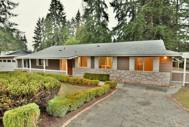 Building Photo - 3Bd/1.75Ba Woodinville House