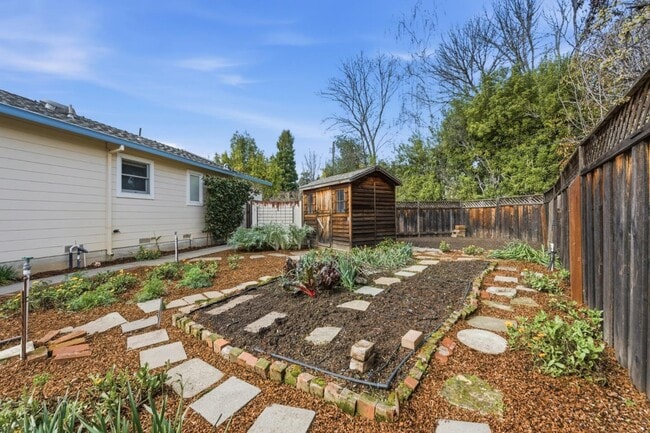 Photo - 8 Patricia Pl