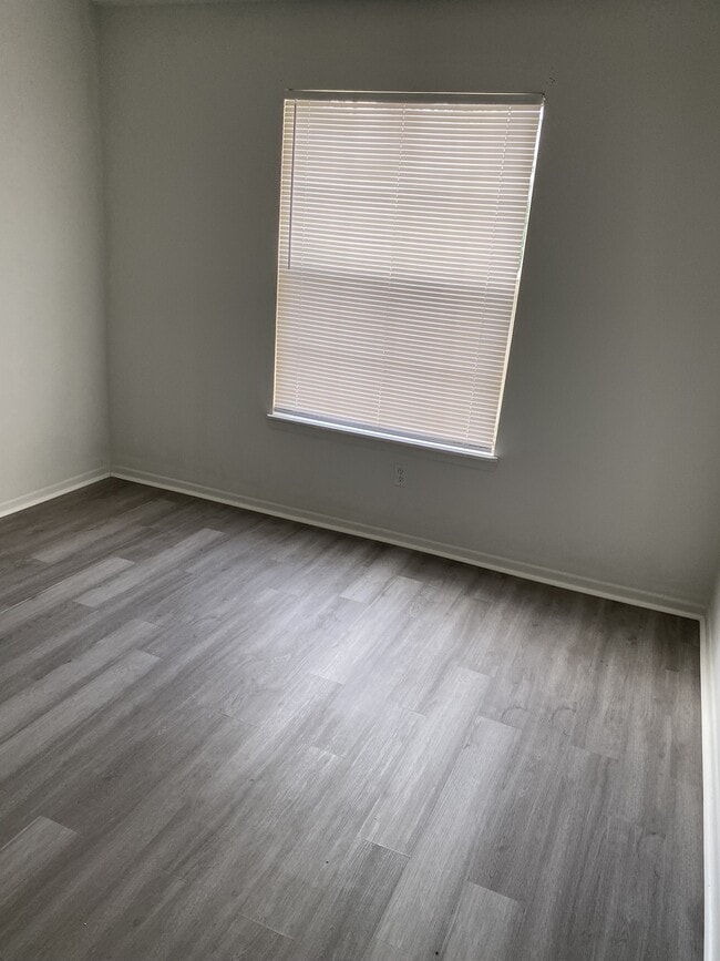 Photo - 1956 Lake Atriums Cir