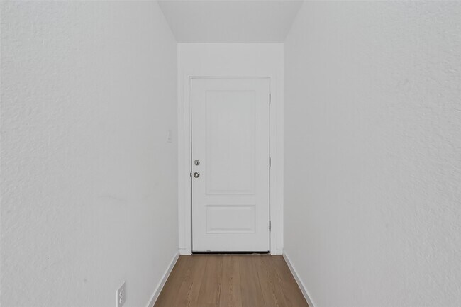 Photo - 3302 Hereford Dr