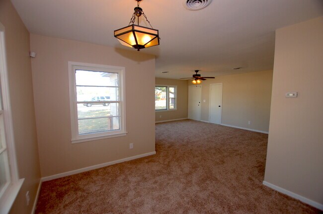 Photo - Great 2 Bedroom with 2 Living Areas