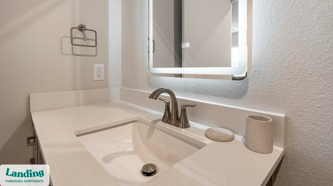 Photo - 3501 N Austin St Unidad 3309.1407456