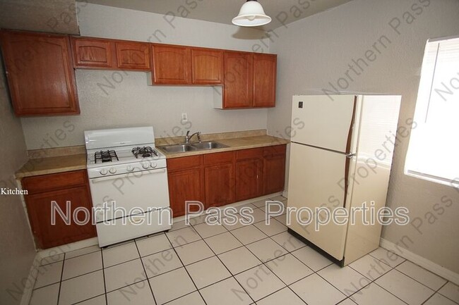 Photo - 422 Val Verde St