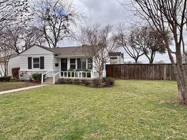 Photo - 9919 Dresden Dr