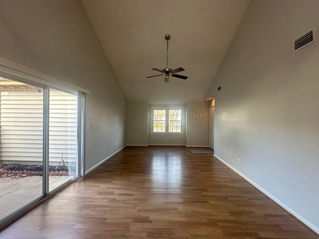 Photo - Bright and Spacious Greenbrier Fairways Condo