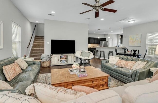 Photo - 410 Montclair Ave