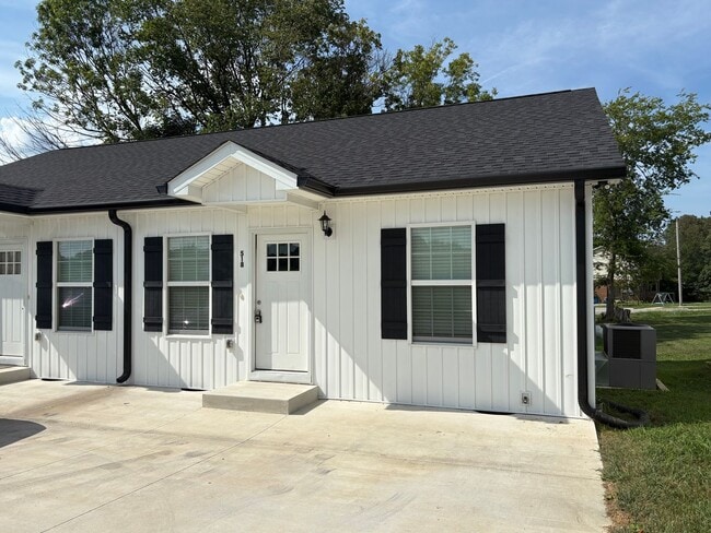Building Photo - 518 W Taylor St