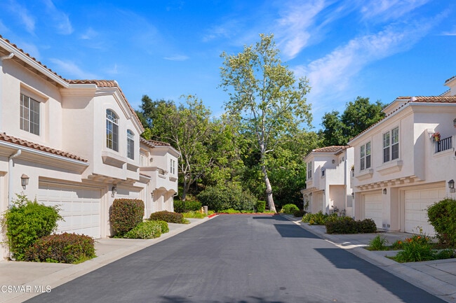 Photo - 1048 Mountain Oak Pl