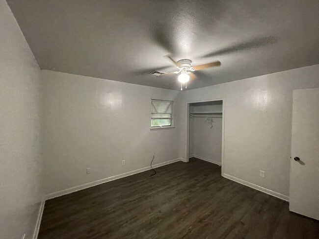 Photo - 2601 Thayer St