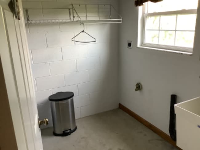 Photo - 604 Topper Way