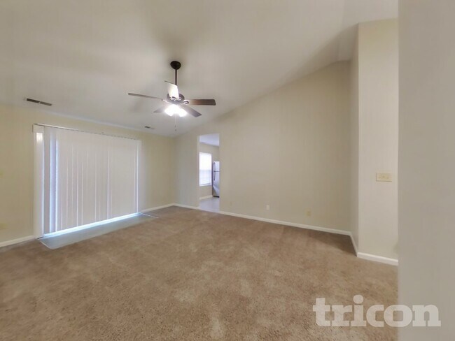 Photo - 5839 Emmert Way