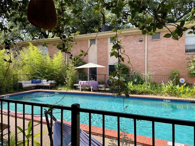 Photo - 3420 Mt Vernon St Unit 11