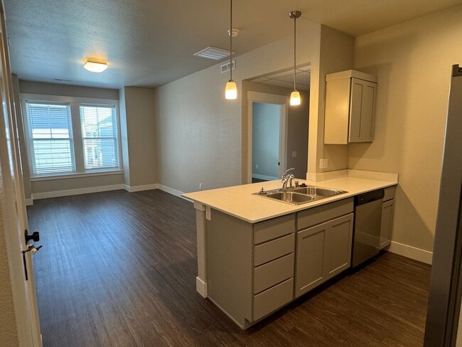 Photo - 6040-6042 Farmstead Ave Unidad 6042FA