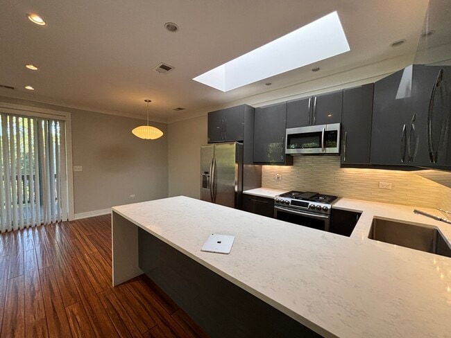Photo - 4003 S Calumet Ave