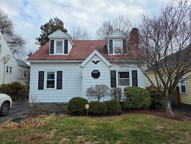 Photo - 19 Lakeview Ave