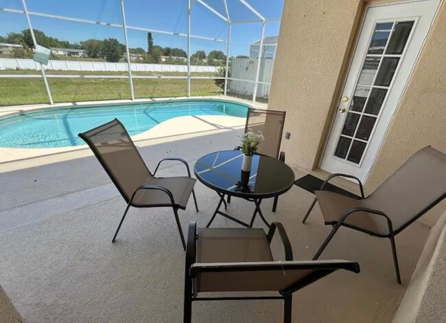 Photo - 554 Lockbreeze Dr