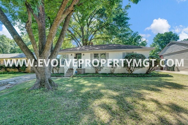 Building Photo - 1257 Whitewater Rd