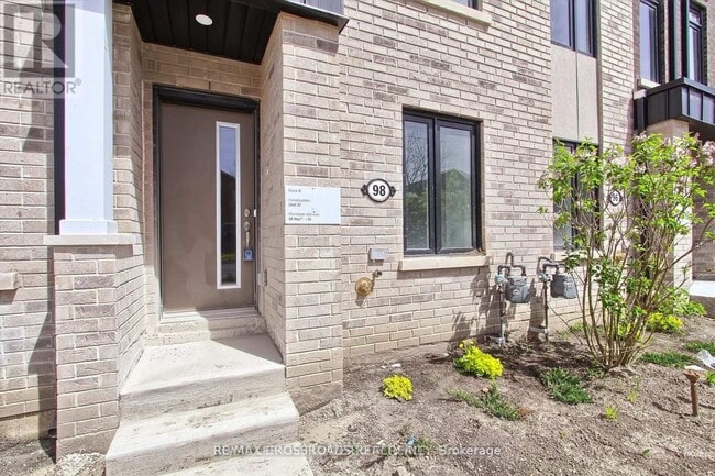 Photo - 98 Bartley Dr