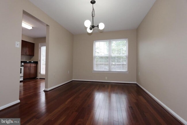 Photo - 203 Autumn Flower Ln