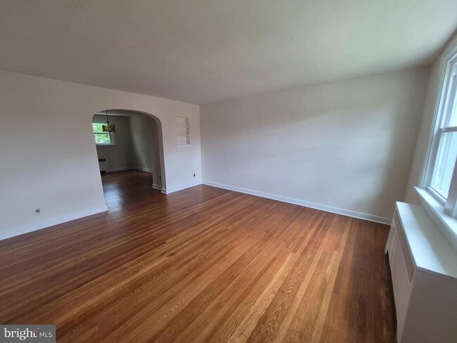 Photo - 3423 Verner St