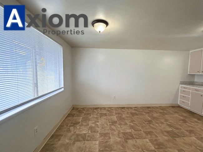 346 W. Lovejoy-2