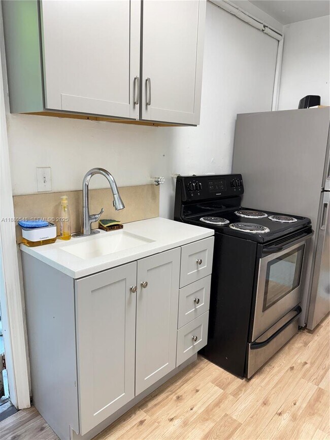 Photo - 6840 Martin Rd