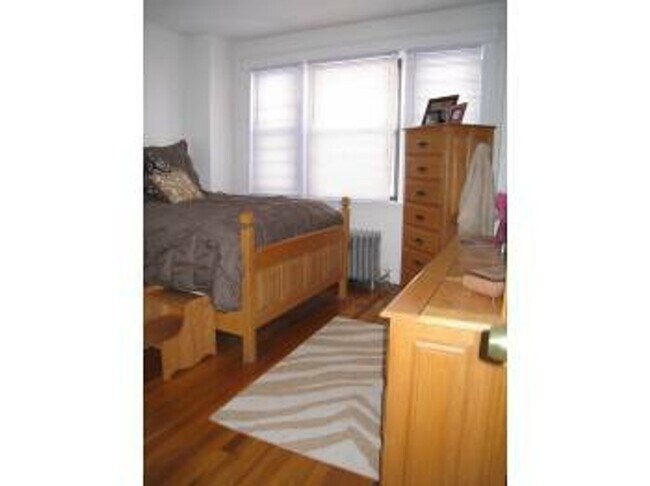 Photo - Minutes to BU 1 Bed September 1st