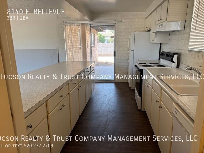 Photo - 8140 E. BELLEVUE-