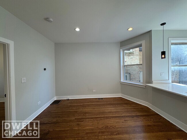 Photo - 1949 W Augusta Blvd Unit 2S