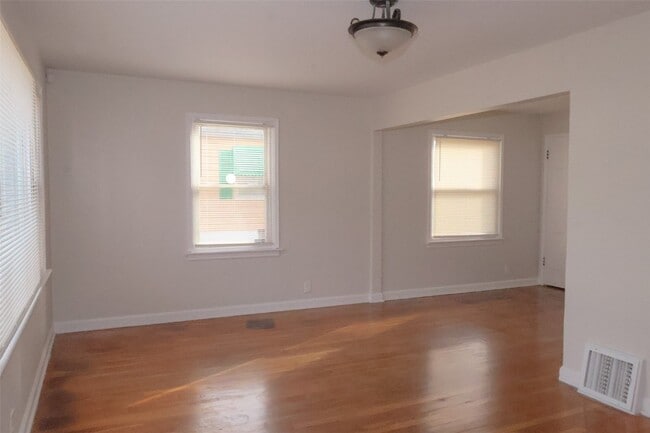 Photo - 10131 Cabot Dr