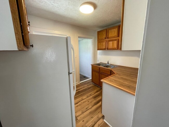 Photo - 304/306 West 14th Street Unidad 306 West 14th St