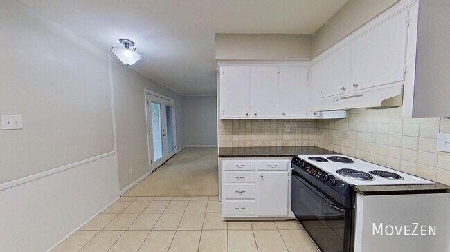 Photo - 6733 Constitution Ln