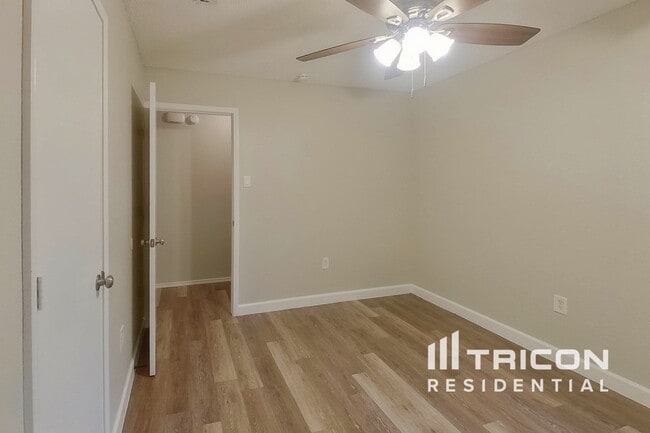 Photo - 6217 Old Mill Cir