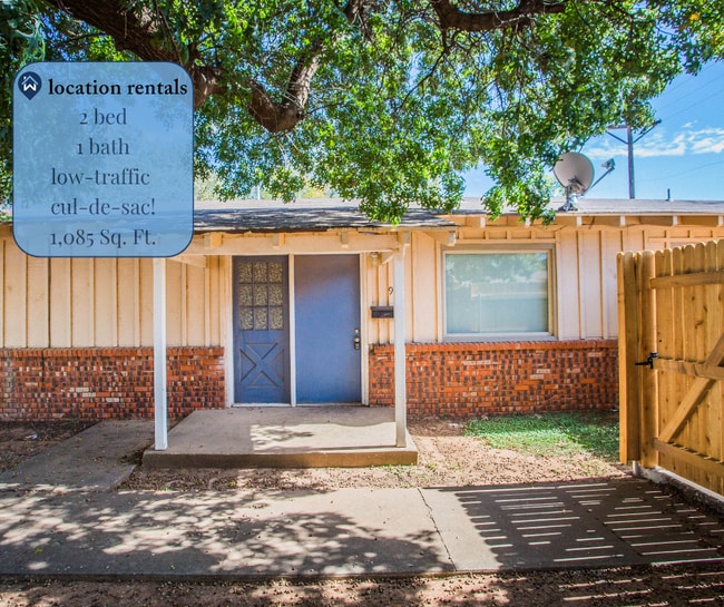 Building Photo - Comfy 2 bed 1 bath home! Unit #9