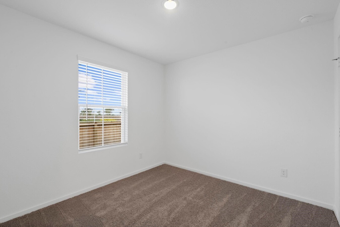 Photo - 30519 Bladnoch Ln