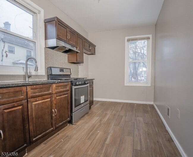 Photo - 296 N Clinton St