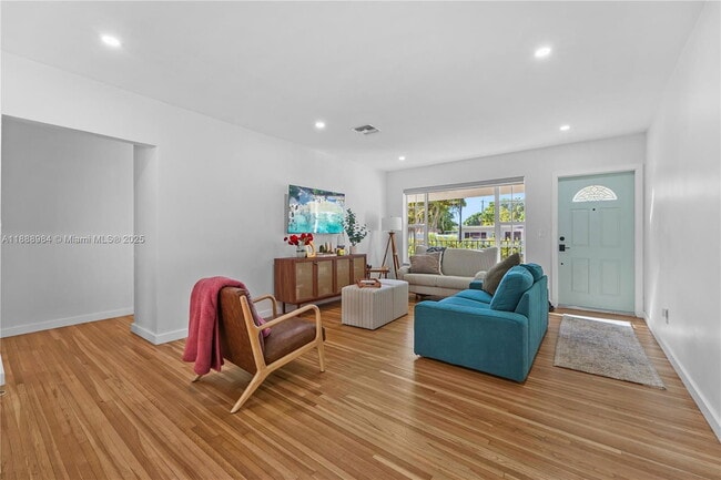 Photo - 6331 SW 18th St