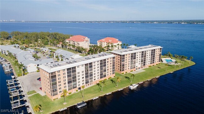 Photo - 4260 SE 20th Pl Condo Unit 401
