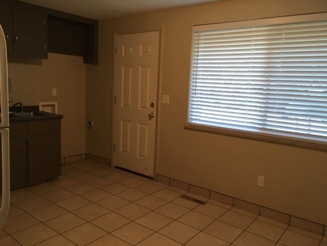 Photo - 2 Bdrm Lakewood Duplex