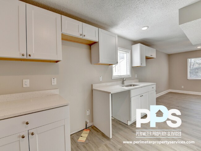 Photo - 390 W Lake Ave NW