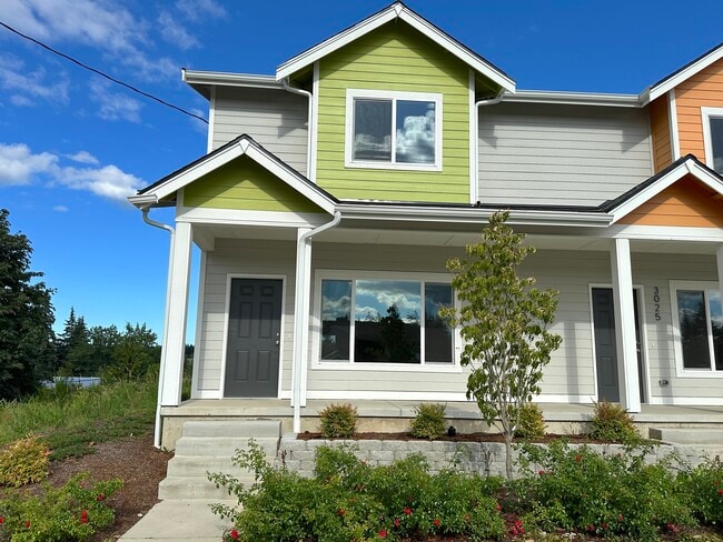 Building Photo - 3021 Harold Dr SE